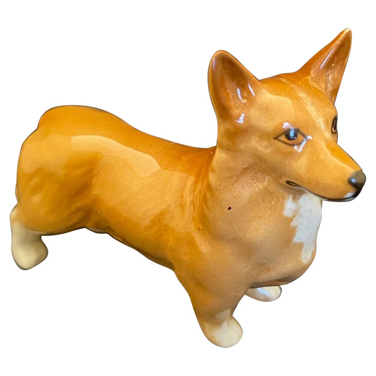 Porcelain English Figure of a Cardigan Welsh Corgi Dog, Early 20th Century