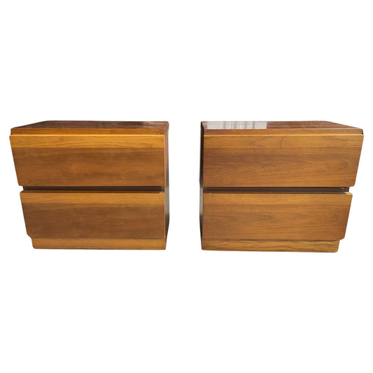 Pair of Walnut Two-Drawer Nightstands in the Style of Bassett, 20th Century